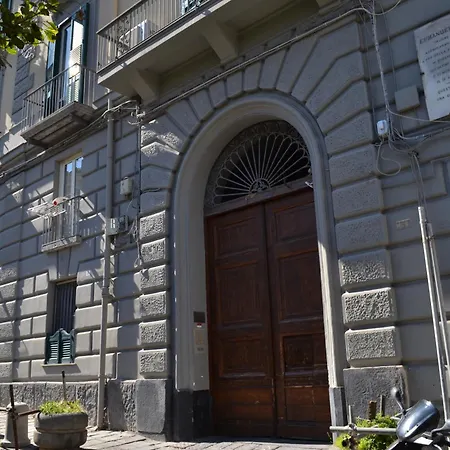 Bed & Breakfast Casa Chiaia Suor Orsola 3*