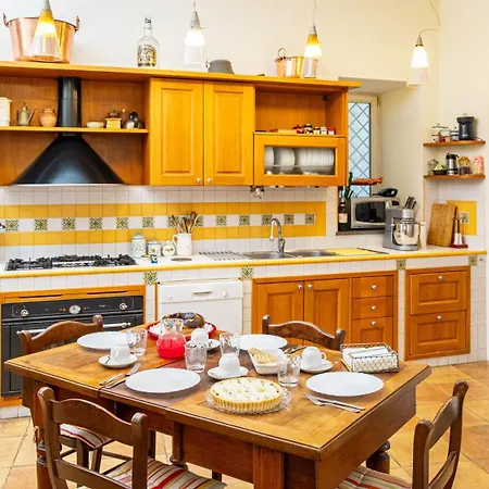 Casa Chiaia Suor Orsola 3*