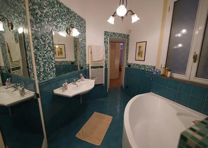 Casa Chiaia Suor Orsola فندق مبيت وإفطار