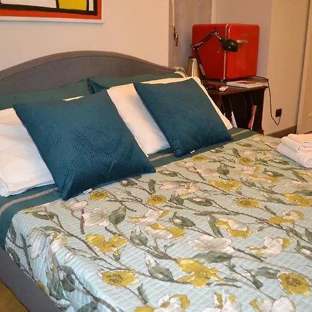 Casa Chiaia Suor Orsola * Naples